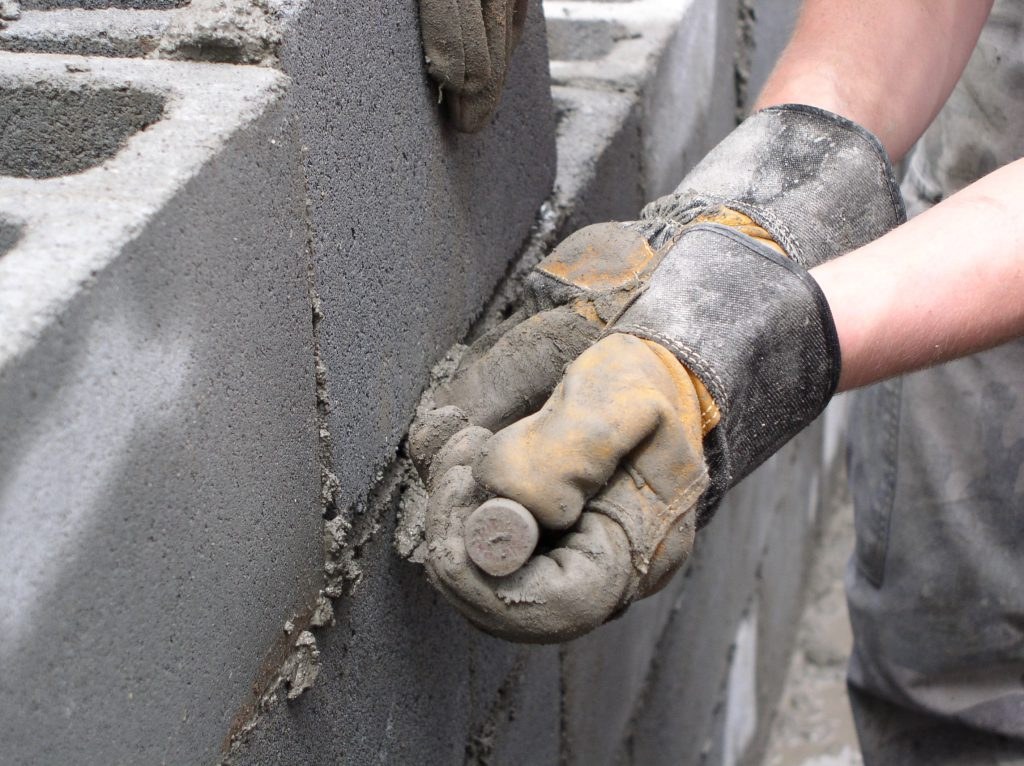 Sealant work at masonry expansion joints